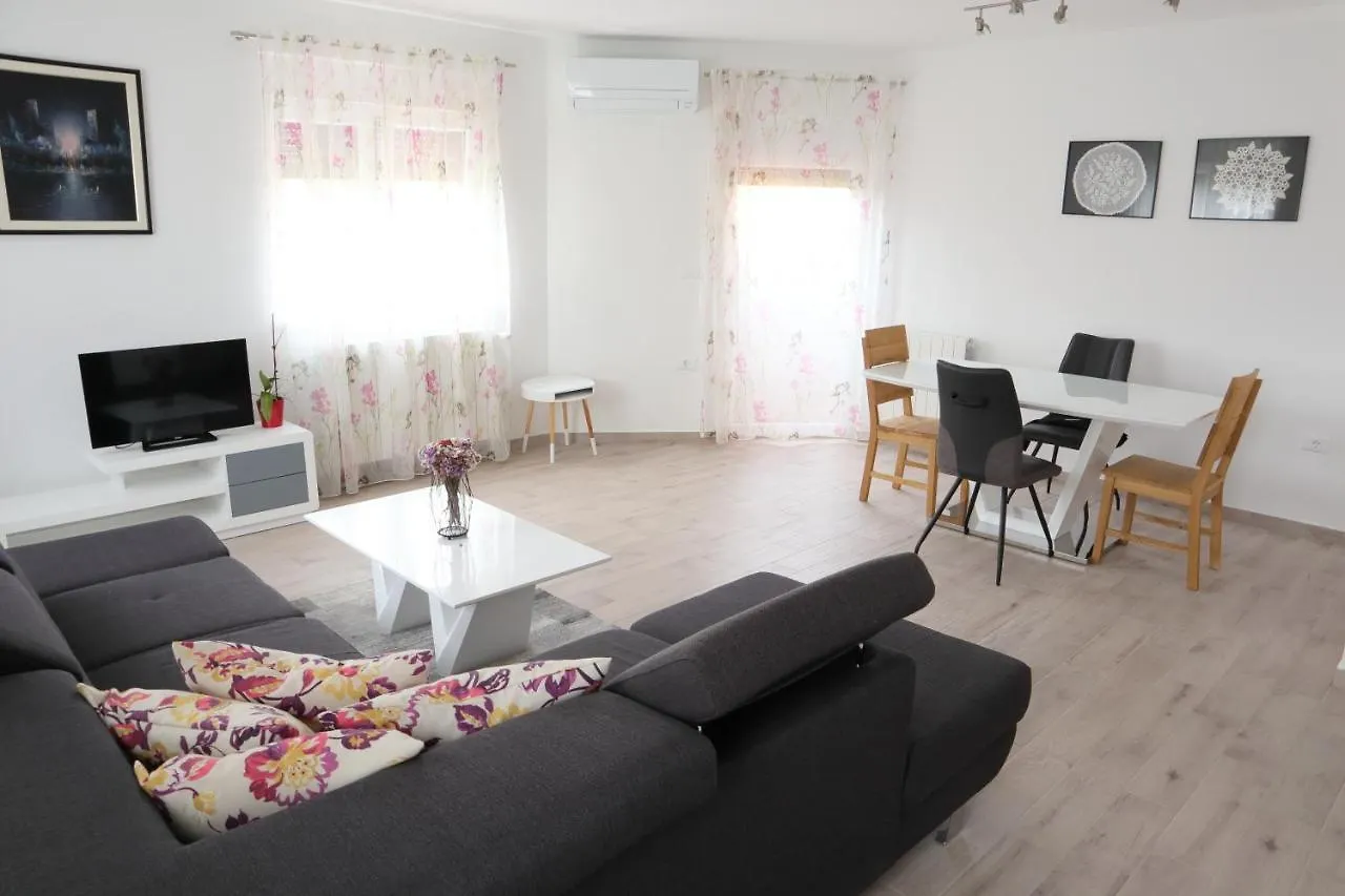 Vratovic Apartments Pola Croazia