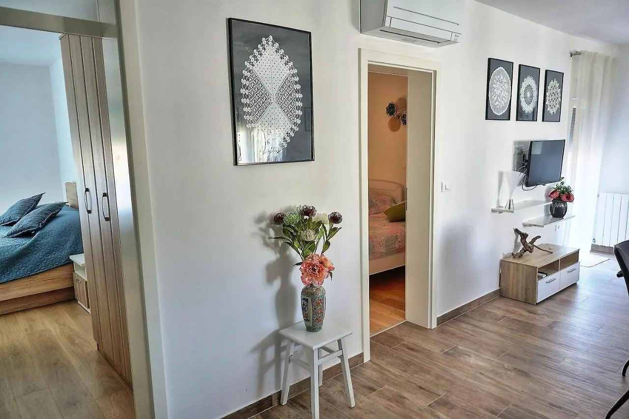 Vratovic Apartments Pola